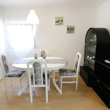 Apartment Vrkic *