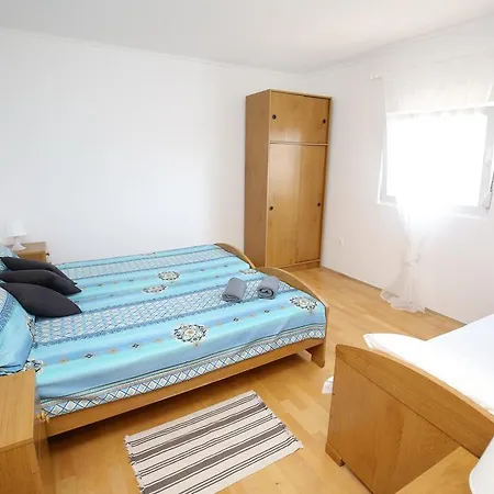 Vrkic Apartment *
